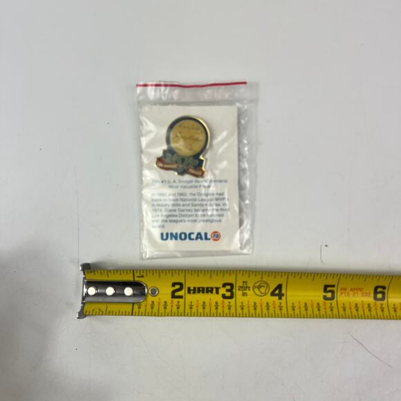 Unocal 76 LA Dodgers MVP Pin #1 Maury Wills Sandy Koufax Steve Garvey NOS - Picture 1 of 3